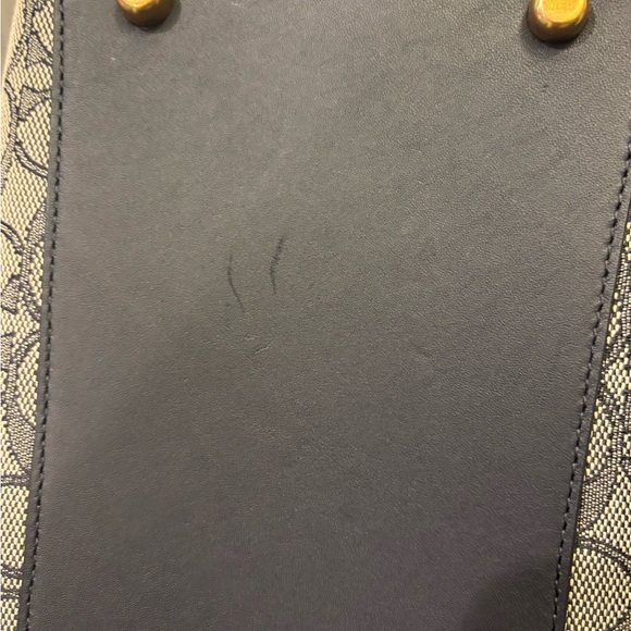 Coach Field Tote - Picture 3 of 4